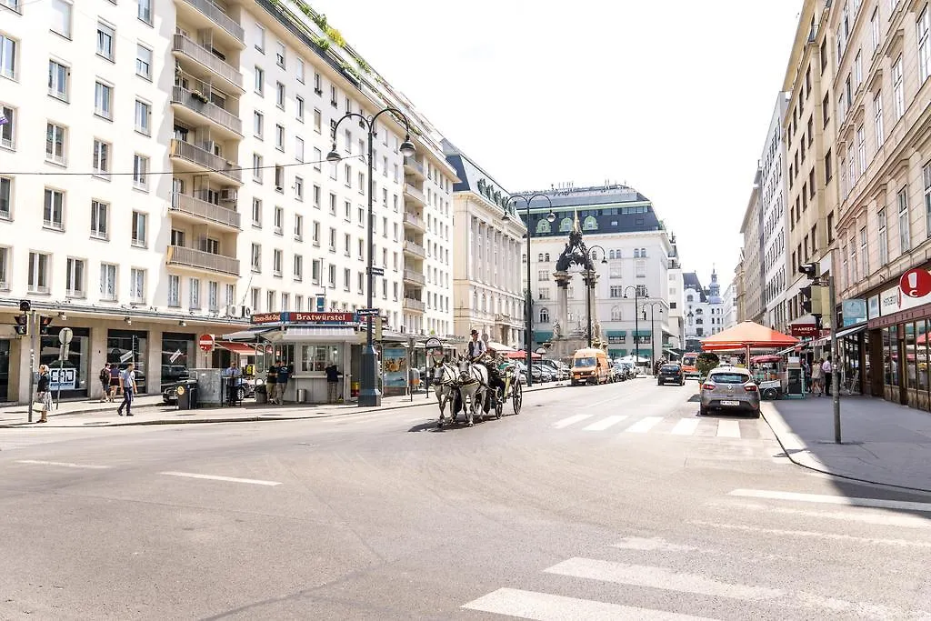 Living Vienna Hoher Markt Apartment